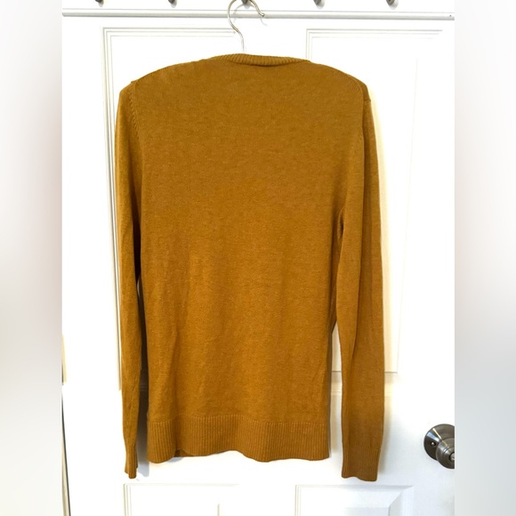 GAP Women’s Small Yellow U-Neck Button Cardigan - Picture 2 of 9